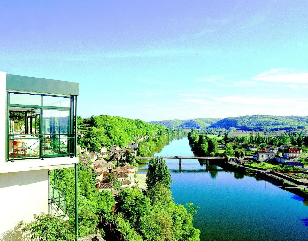 Hotel Bellevue Puy-lʼÉvêque Eksteriør bilde